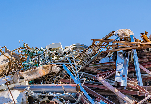 建築物の解体、それに伴う建設廃棄物の処理まで一貫して行います！