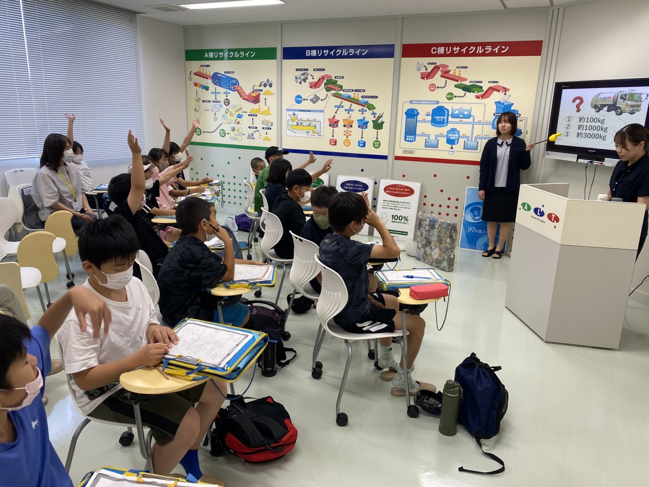 上市町立南加積小学校様が見学に来社されました。